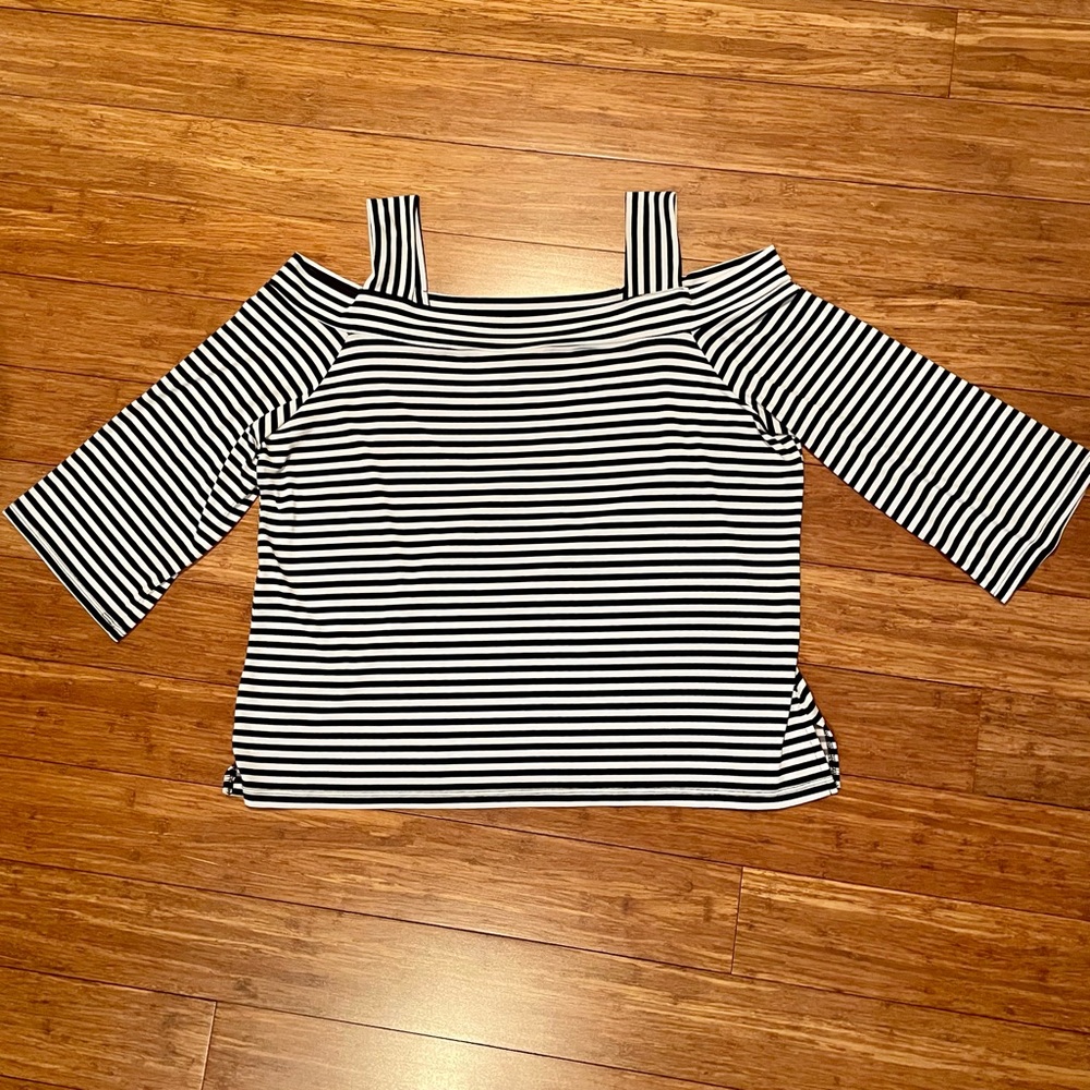 Cold shoulder black & white striped top with 3/4 sleeves. Chico’s Size 2(= sz L)